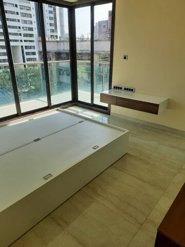 Master Bedroom in 3 BHK Apartment at Tardeo – for Rent