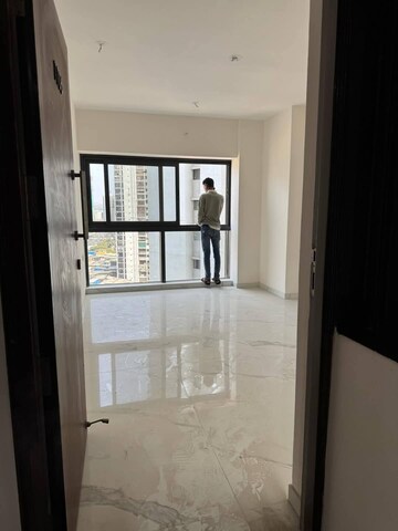 2 BHK Apartment For Rent in Level The Residences, Andheri West