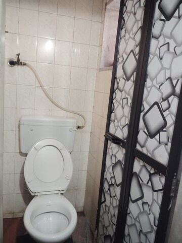 Bathroom in 1.5 BHK Apartment at Sector 16 Vashi – for Sale
