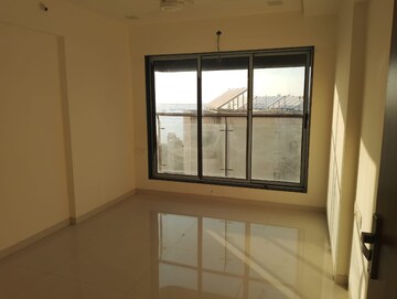 Room in 2 BHK Apartment at Shagun 1 OSR Matunga, Matunga West – for Rent