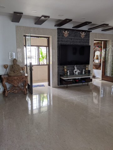 Living Room in 2 BHK Apartment at Cumbala Hill – for Rent