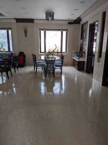 Living Room in 2 BHK Apartment at Cumbala Hill – for Rent