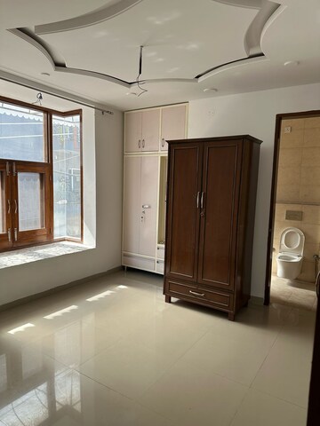 Room in 3 BHK Apartment at Peer Mucchalla – for Sale