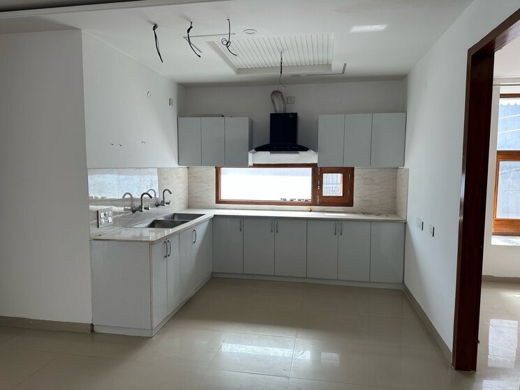 Kitchen, peer mucchalla 3 Bedroom 2250 Sq.Ft. Apartment In Peer Mucchalla Zirakpur 8412115