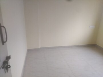 Room in 2 BHK Apartment at KNR Krishna Reddy Enclave , Doddanekundi – for Rent
