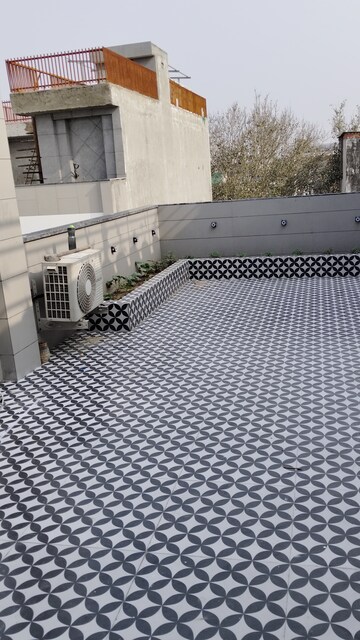 Balcony in 2.5 BHK Builder Floor at Rohini Sector 11 – for Rent