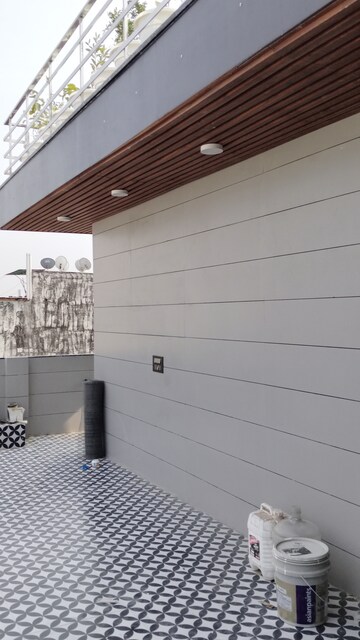 Staircase in 2.5 BHK Builder Floor at Rohini Sector 11 – for Rent