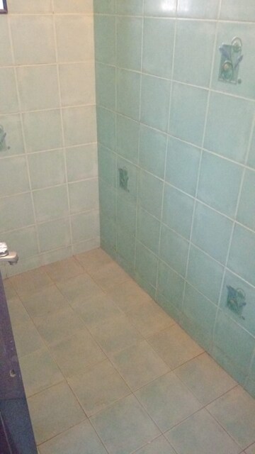 Bathroom in 1 BHK Apartment at Mahim West – for Rent