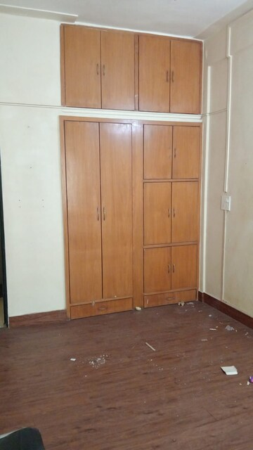 1 BHK Apartment For Rent in Mahim West