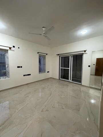 Room in 3 BHK Builder Floor at Hsr Layout – for Rent