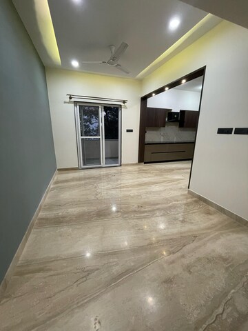 Room in 3 BHK Builder Floor at Hsr Layout – for Rent