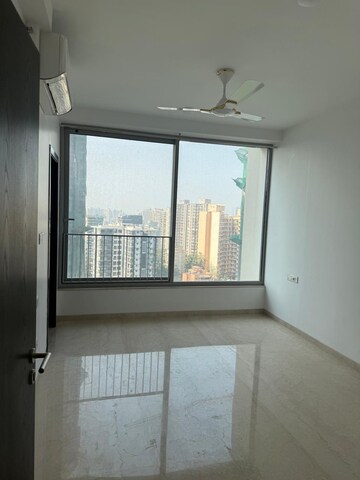 3 BHK Apartment For Rent in Oberoi Sky City, Borivali East
