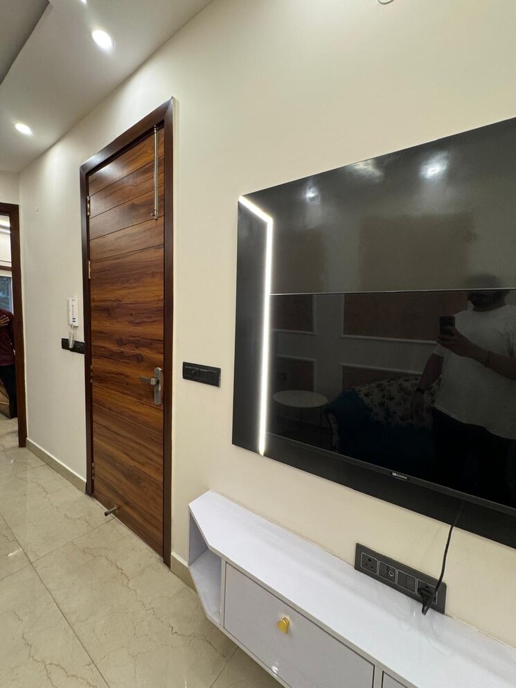 undefined, subhash nagar 2 Bedroom 900 Sq.Ft. Builder Floor In Subhash Nagar Delhi 8412388