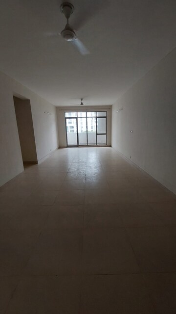 Room in 2 BHK Apartment at Vatika Lifestyle Homes, Sector 83 – for Rent
