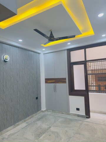 Bedroom in 3 BHK Builder Floor at Indrapuram – for Sale