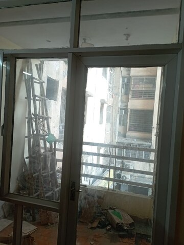 Room in 3.5 BHK Apartment at Shipra Krishna Vista, Ahinsa Khand 1 – for Rent