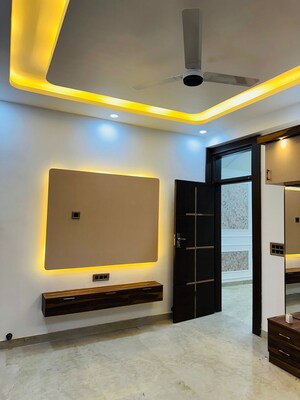 Bedroom in 4 BHK Builder Floor at Indrapuram – for Sale