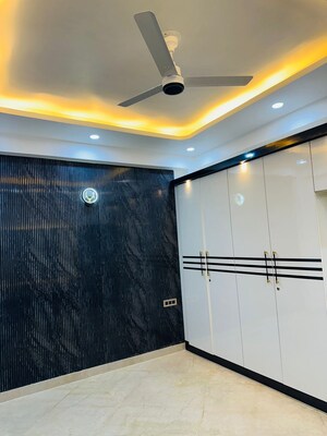 Furnished Amenities in 4 BHK Builder Floor at Indrapuram – for Sale