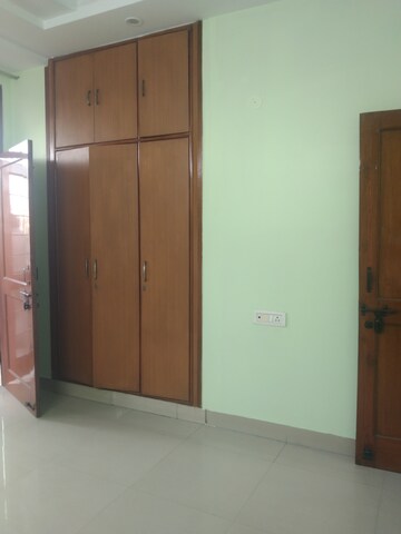 Room in 2 BHK Builder Floor at Shakti Khand – for Rent
