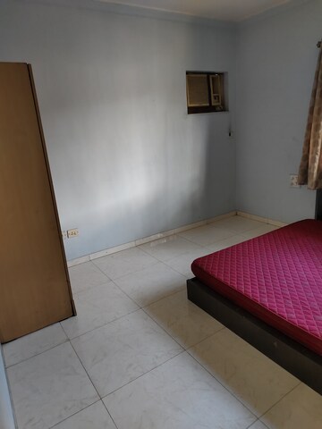 Room in 2 BHK Apartment at Archana Meadows, Koregaon Park – for Rent
