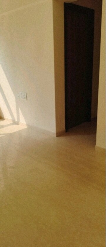 Room in 2 BHK Apartment at Piramal Vaikunth, Balkum Pada – for Sale