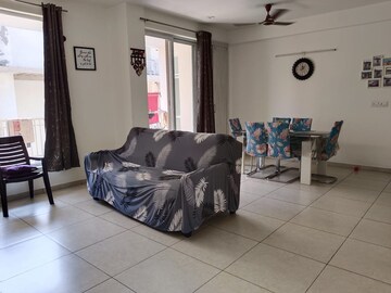 Room in 3.5 BHK Apartment at Sushma Crescent, Dhakoli Village – for Sale