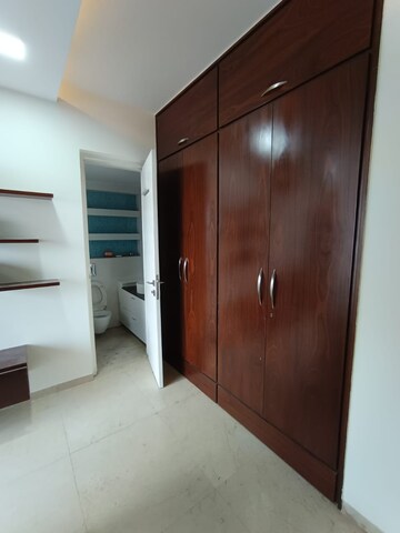Furnished Amenities in 3.5 BHK Apartment at Lodha Fiorenza, Goregaon East – for Sale