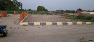  Plot – Exterior View View at Jankipuram Extension - for Sale