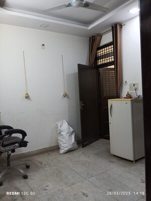 Room in 2 BHK Builder Floor at Rohini Sector 25 – for Sale