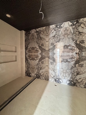 Room in 4 BHK Builder Floor at Triveni Floral Homes, Sector 89 – for Sale