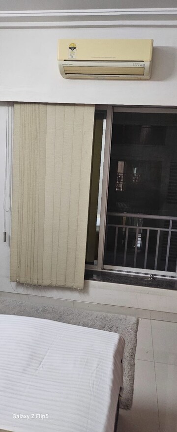 Building Lobby in 3 BHK Apartment at Kalpataru Parkcity, Kolshet Road – for Sale
