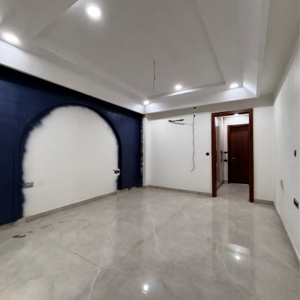 Room in 4 BHK Builder Floor at TDI The Retreat, Sector 89 – for Sale