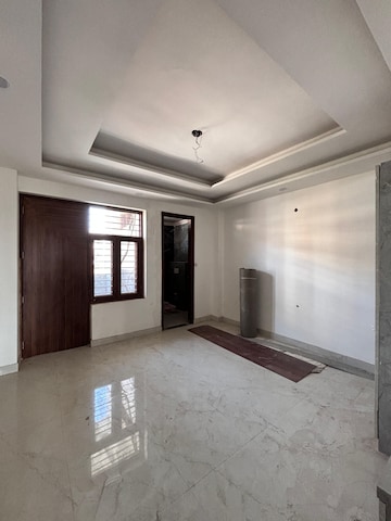 Room in 3 BHK Builder Floor at Sector 84 – for Sale