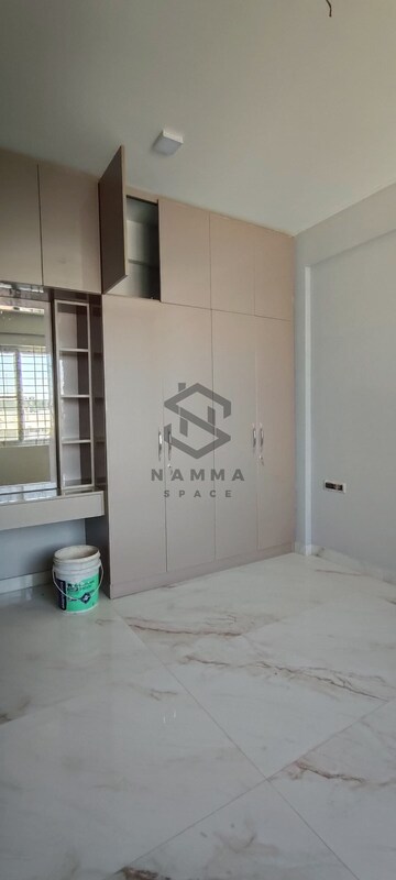 Room in 3 BHK Builder Floor at Hsr Layout – for Rent