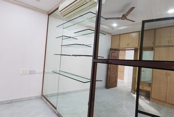 Room in 2 BHK Apartment at Janakpuri – for Rent