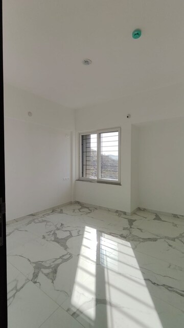 Room in 3 BHK Apartment at Pride Platinum, Baner – for Rent