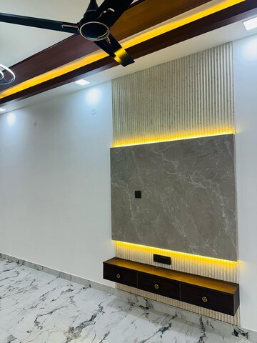 Room in 3 BHK Builder Floor at Indrapuram – for Sale