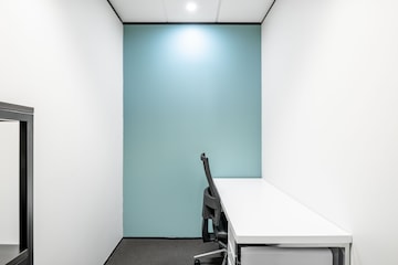 Furnished Amenities in  Office Space at Vittal Mallya Road – for Rent