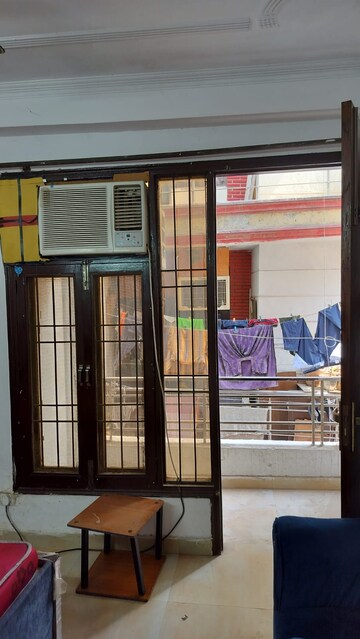 Room in 1 BHK Builder Floor at Neb Sarai – for Rent