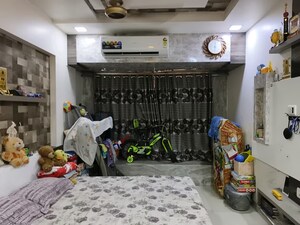 Master Bedroom in 3 BHK Apartment at Siddhivinayak Royal Meadows, Shahad – for Sale