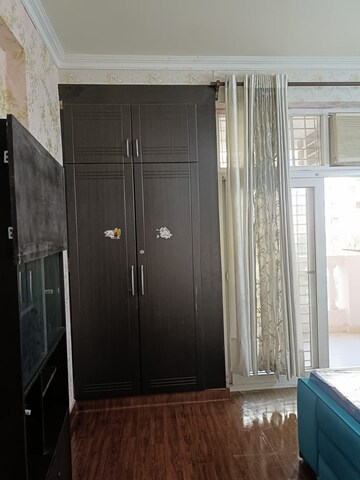 Building Lobby in 3.5 BHK Apartment at Aims Golf City, Sector 75 – for Rent