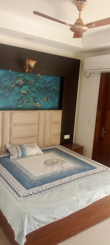Bedroom in 3 BHK Apartment at Parker White Lily, Sector 8 – for Rent