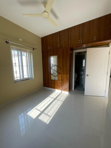 Room in 2 BHK Builder Floor at Hsr Layout – for Rent
