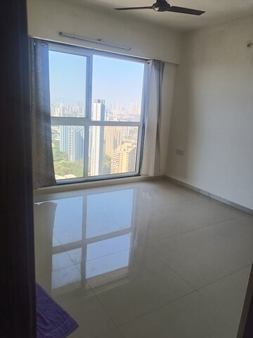 Room in 2 BHK Apartment at Lodha Primo, Parel – for Rent