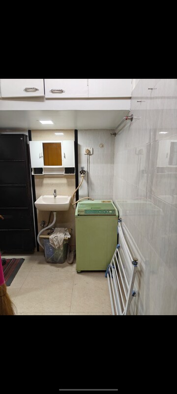 Master Bedroom in 3 BHK Apartment at Lokhandwala Minerva Mahalaxmi, Mahalaxmi – for Rent