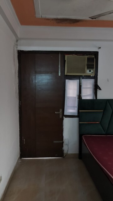 Furnished Amenities in 1 BHK Builder Floor at Neb Sarai – for Rent