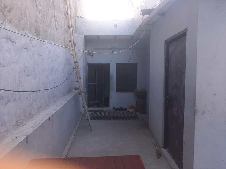 undefined, sector 11 5 Bedroom 78 Sq.Yd. Independent House In Sector 11 Gurgaon 8413246