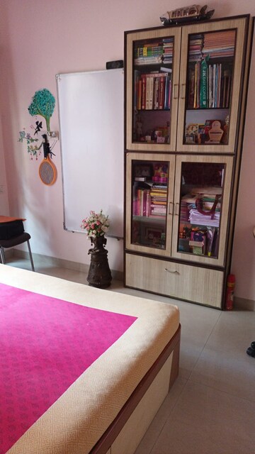 Bedroom in 1 BHK Apartment at K Raheja Heights, Malad East – for Rent