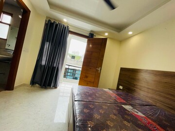 Bedroom in 1 BHK Builder Floor at Sector 27 – for Rent