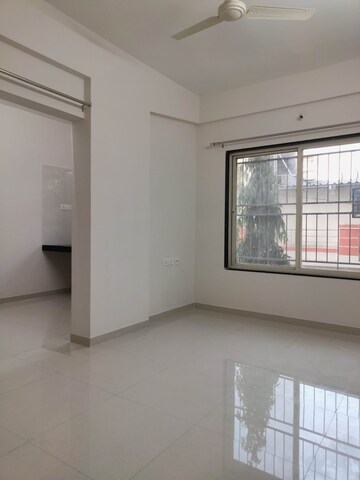 Room in 1 BHK Apartment at Prakash Kunj Apartments, Pimple Saudagar – for Rent
